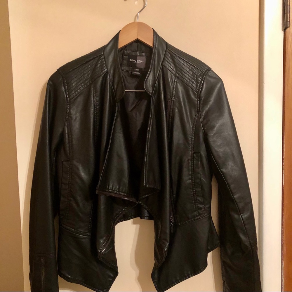 Faux leather cropped motorcycle jacket